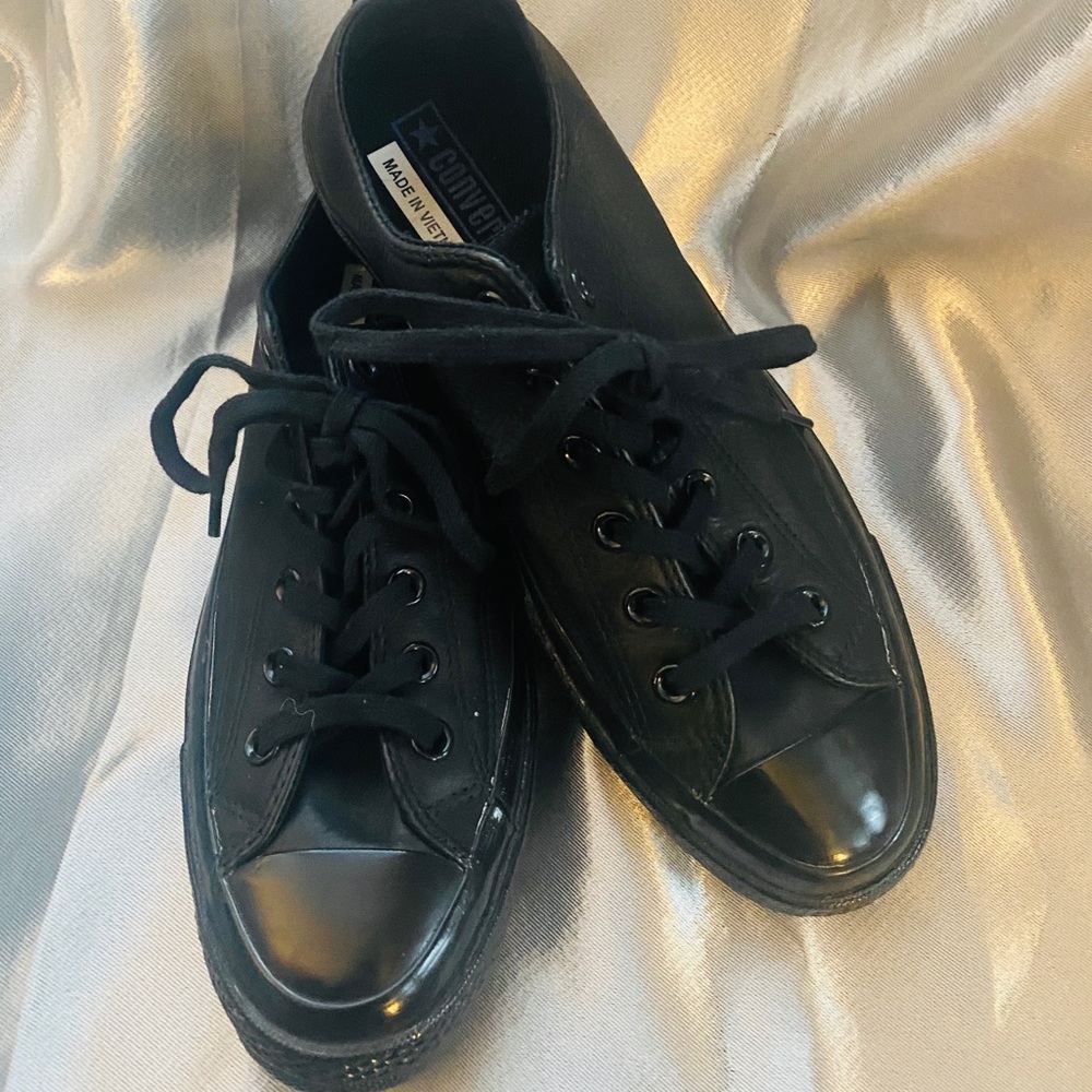 Black leather converse shoes